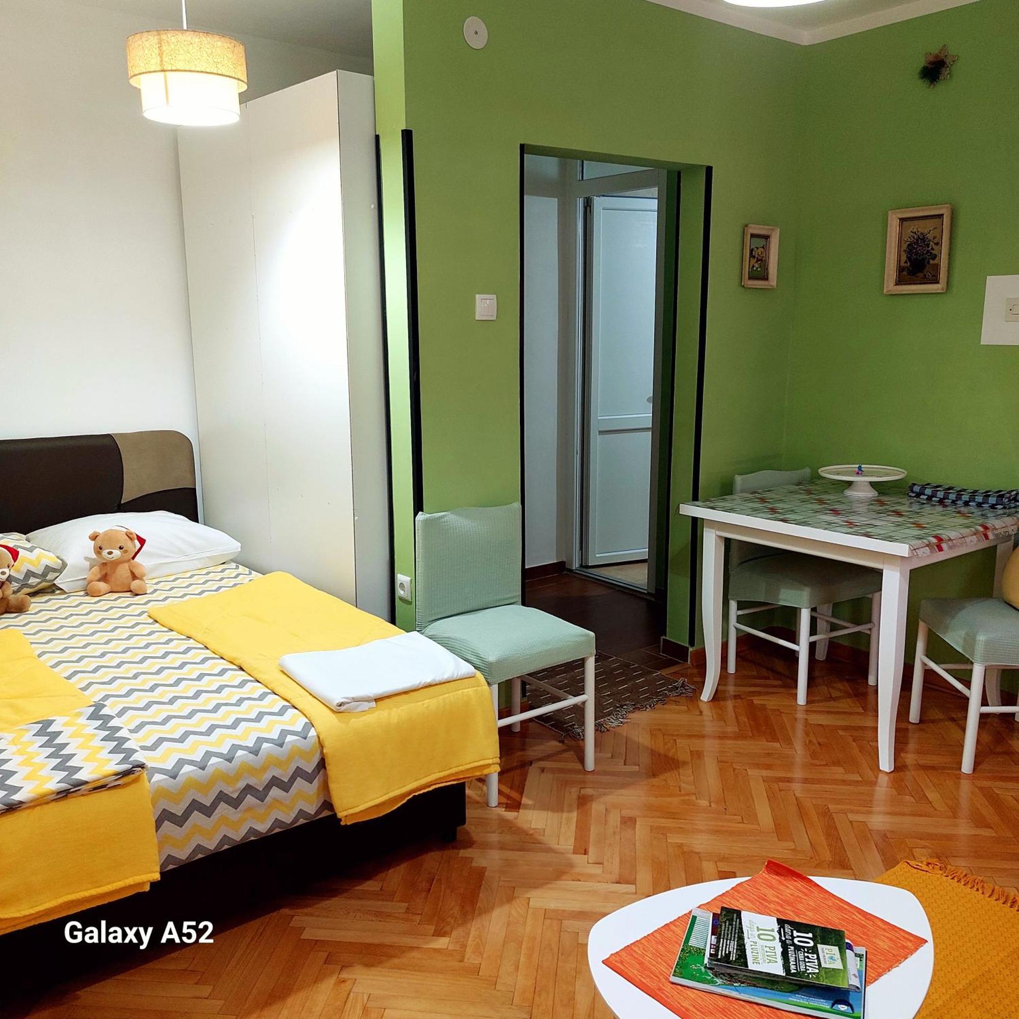 Apartman Pavle Плужине Екстериор снимка